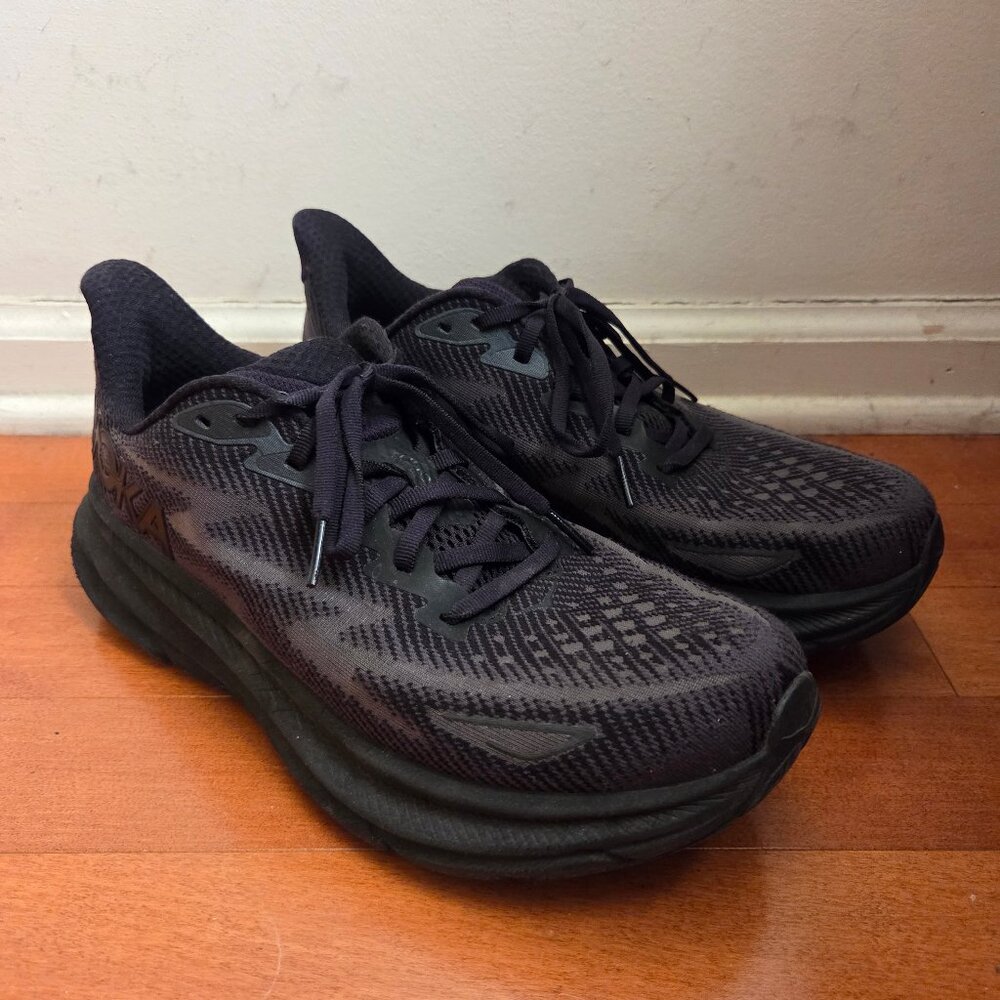 Hoka One One HOKA Clifton 9 Men's Triple Black Size 9.5 D USED GOOD